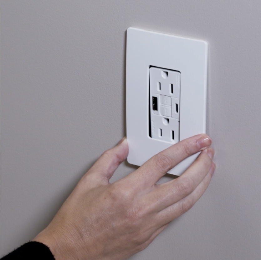 adding designer screwless wall plate to GFCI USB outlet