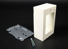2000 Single-Gang Device Box Fitting 2000 Single-Gang Device Box Fitting